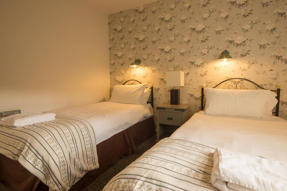 Eyam Cottage - Darwin Lake Holiday Village มัทล็อก ภายนอก รูปภาพ